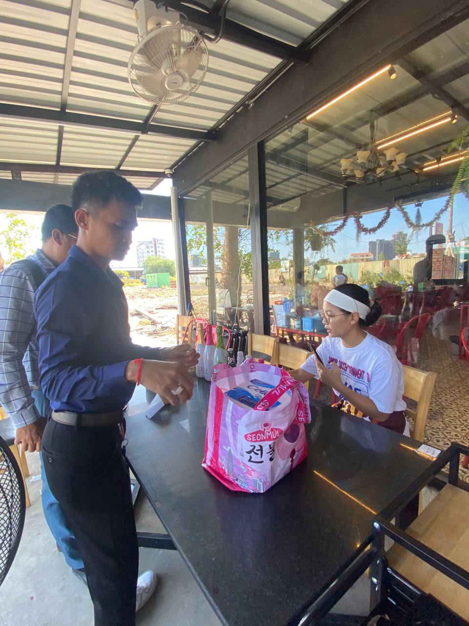 HoReCa distribution highlighting DMP products by Da Houg Heng Enterprise (Image 109)